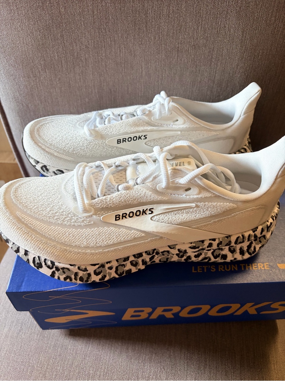 Brooks Women's White Running Sneakers with Black Leopard-Print Midsole - Picture 2 of 6